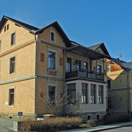 Wohnhaus in offener Bebauung Altenberger Straße 11