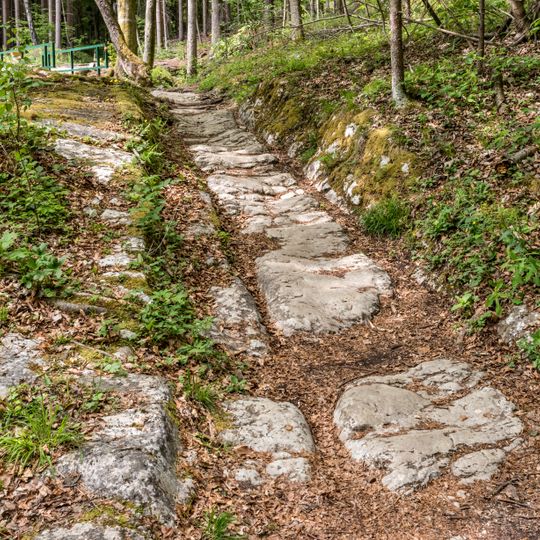 Altstraße und Hügelgräber zwischen Warmbad Villach und Oberfederaun