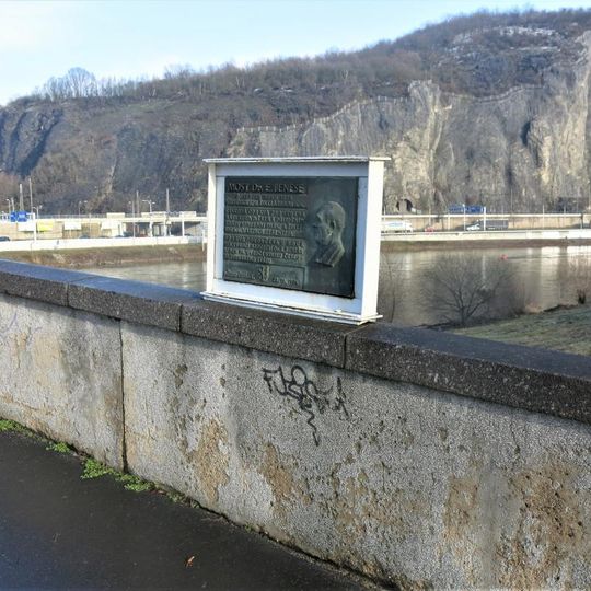 Pamětní deska stavby Benešova mostu v Ústí nad Labem