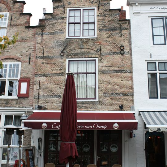 Pottenmarkt 10, Middelburg