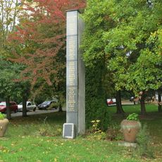 Pomník obětem fašismu ze Záluží 1939-1945 v Bezručově ulici v Horním Litvínově