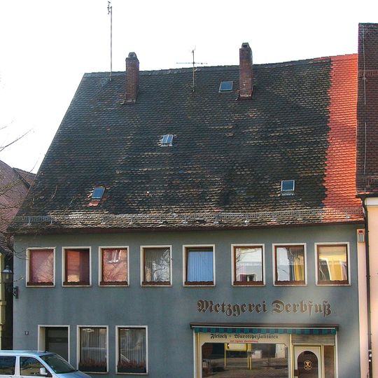 Wohn- und Geschäftshaus