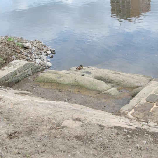 Hladový kámen na levém břehu Labe v Děčíně