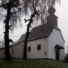 Kath. Filialkirche hl. Erasmus und ehem. Friedhofsfläche