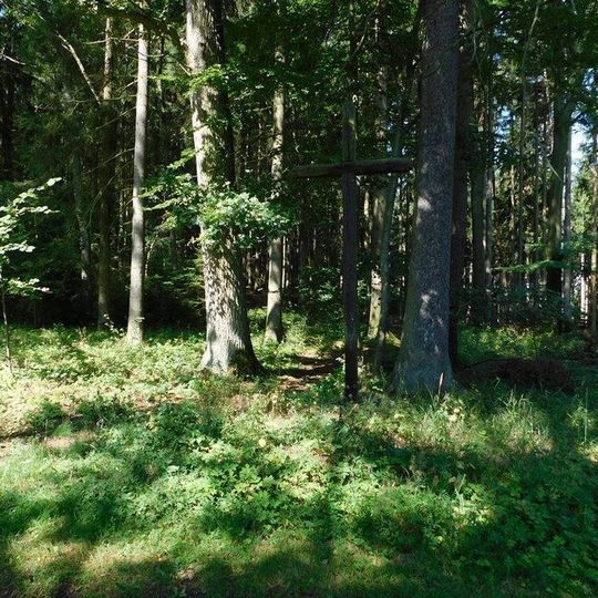 Dřevěný kříž u hájovny Rousínov