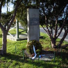 Pomník výsadkářům padlým 17.10.1944 v ulici SNP v Lounech