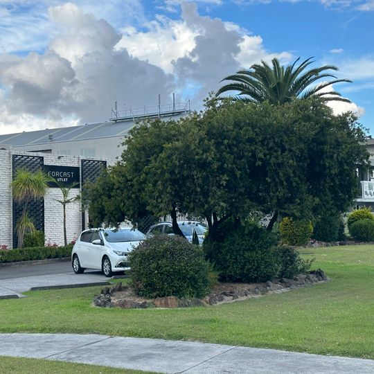 57-59 Governor Macquarie Drive, Chipping Norton
