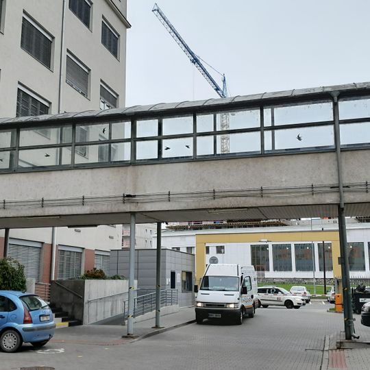 Lávka v Úrazové nemocnici v Brně