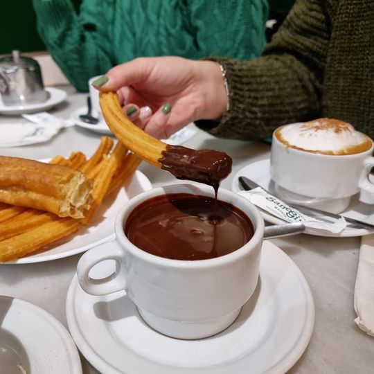 Chocolatería San Ginés