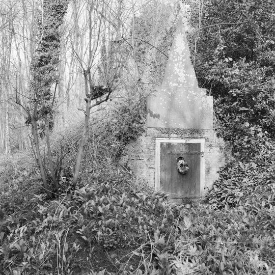 Grafkelder bij huis 'Moesbosch'