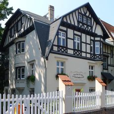 Wohnhaus mit Vorgarten und Einfriedung Friedrich-Engels-Straße 5