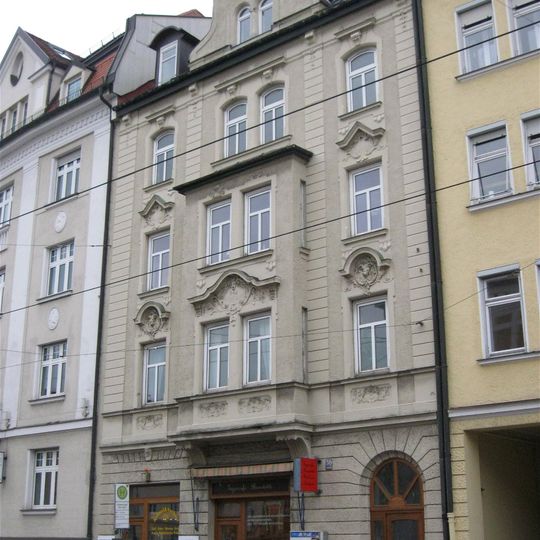 Mietshaus
