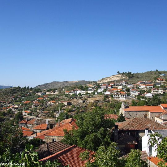 Fonte Arcada e Escurquela