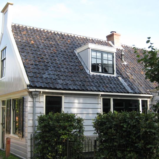 Roomeinde 12, Broek in Waterland