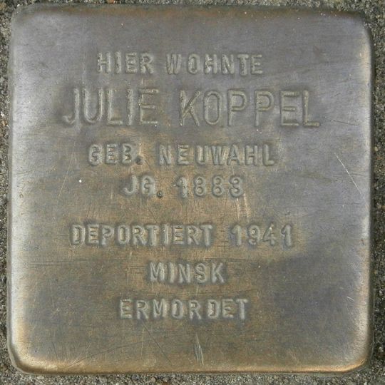 Stolperstein en memoria de Julie Koppel