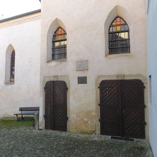 Pamětní deska na bývalé synagoze v Polné