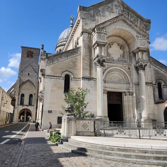 Basilique Saint-Martin