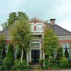 Baron van Asbeckweg 25, Warfhuizen