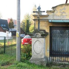 Kříž u domu 155 v Chřibské