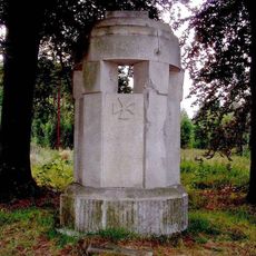 Pomník padlým ve Staré Vodě u Mariánských Lázní