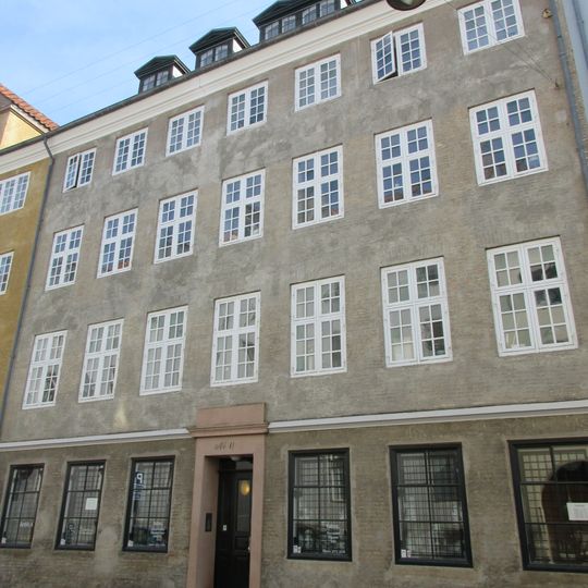 Knabrostræde 13