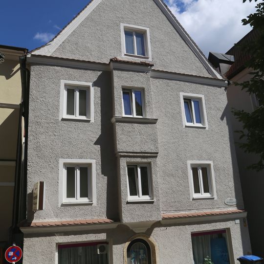 Wohn- und Geschäftshaus