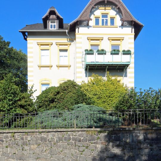 Fabrikantenvilla mit Einfriedung Güterbahnhofstraße 5