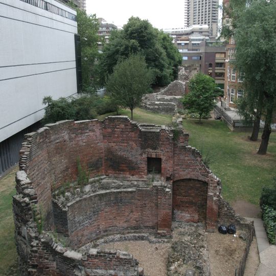 London Wall: section of Roman and medieval wall and bastions, west and north of Monkwell Square