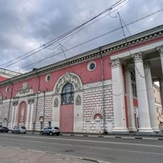 Комплекс торговых и общественных зданий (Тверь)