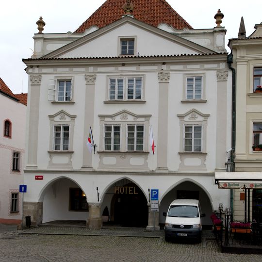 Náměstí Svornosti 12