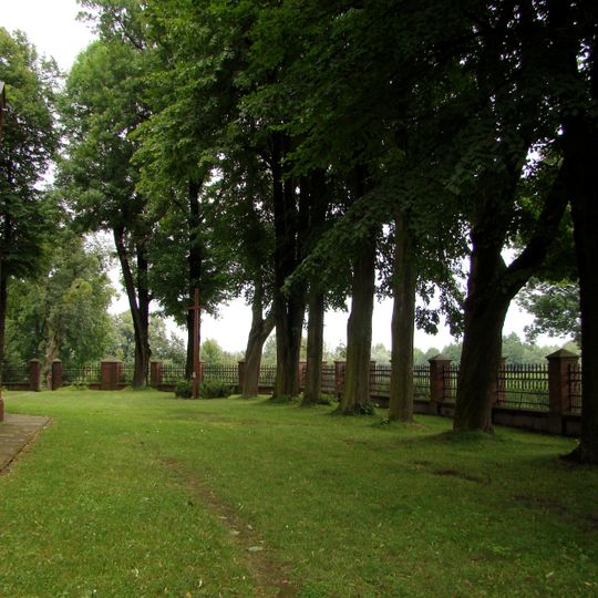 Cmentarz przykościelny w Mokrelipiu