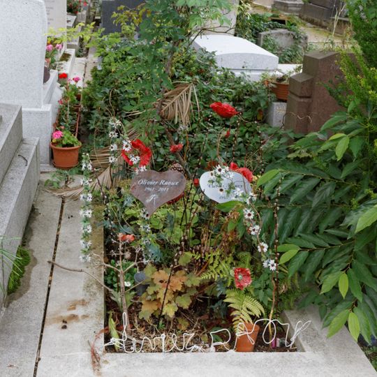 Grave of Raoux