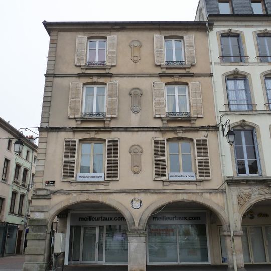 Maison, 22 place des Vosges