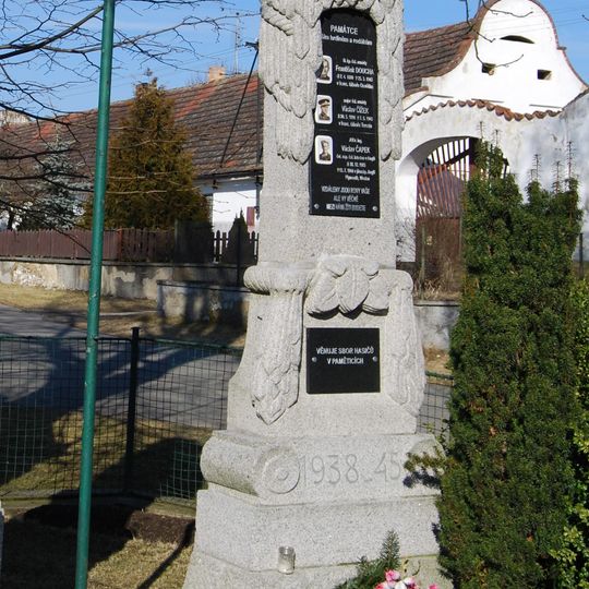 World War II memorial in Pamětice