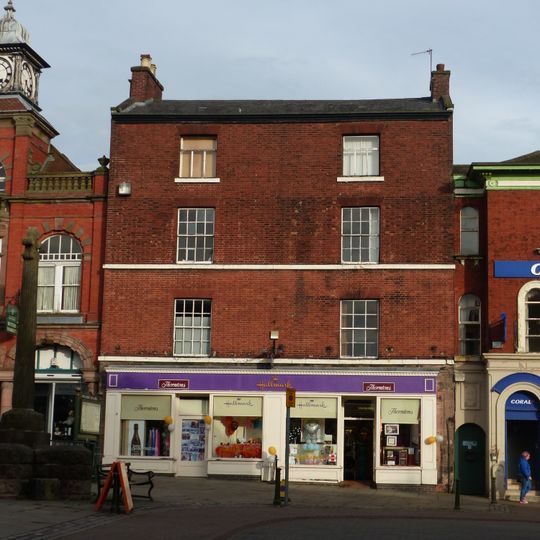 9 and 10, Market Place