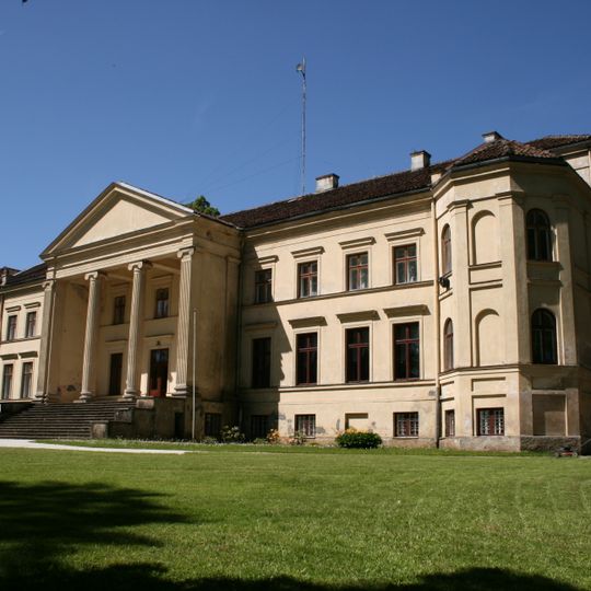 Īvande Manor house