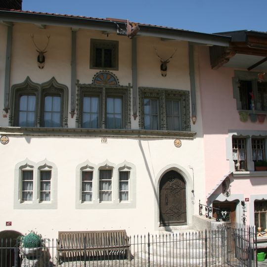 Haus bekannt als Chalamala