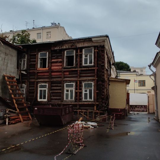 Улица Большая Ордынка 63 служебные здания усадьбы
