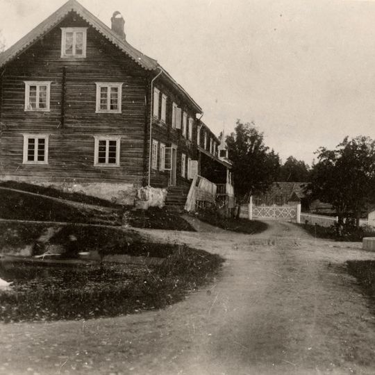 Øvergård
