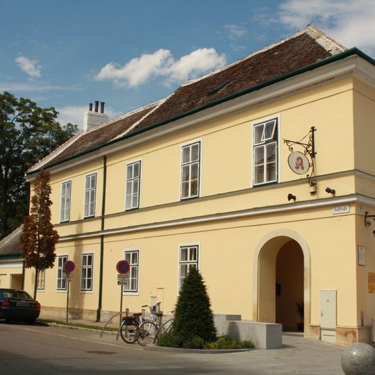 Wohnhaus, Marien-Apotheke