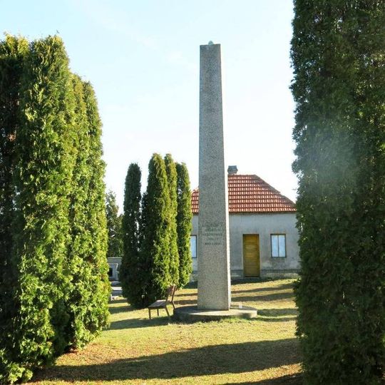 Pomník padlým v 1.světové válce na hřbitově v Hřivčicích