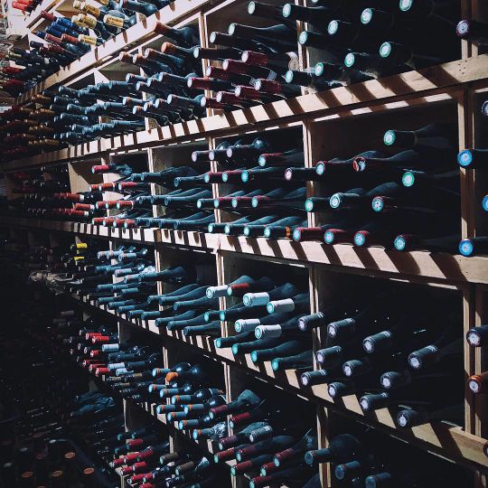 Le 5 Wine Bar