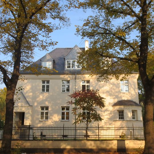 Villa mit Garten Kanzlerstraße 6
