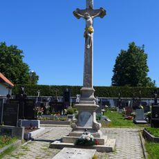 Hřbitovní kříž v Krasonicích