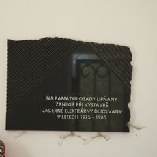 Pamětní deska zaniklých Lipňan