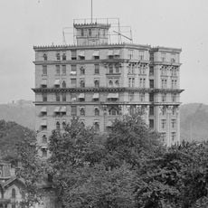 Charlevoix Building