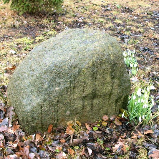Sühnestein im Garten Bautzener Straße 20