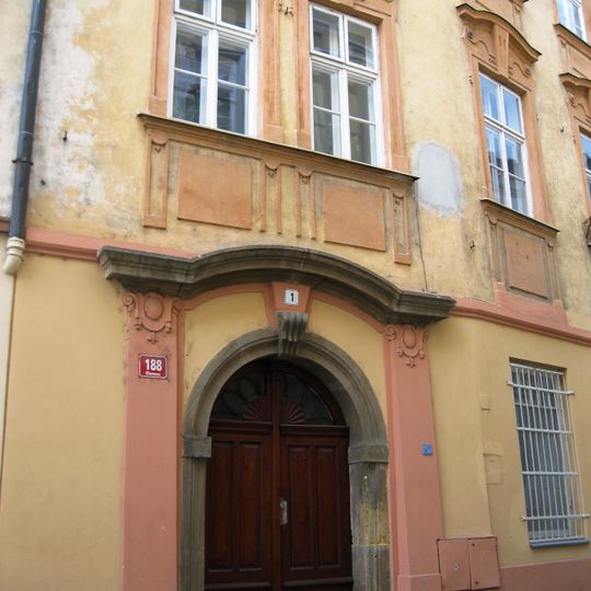 Dům U zlatého kříže