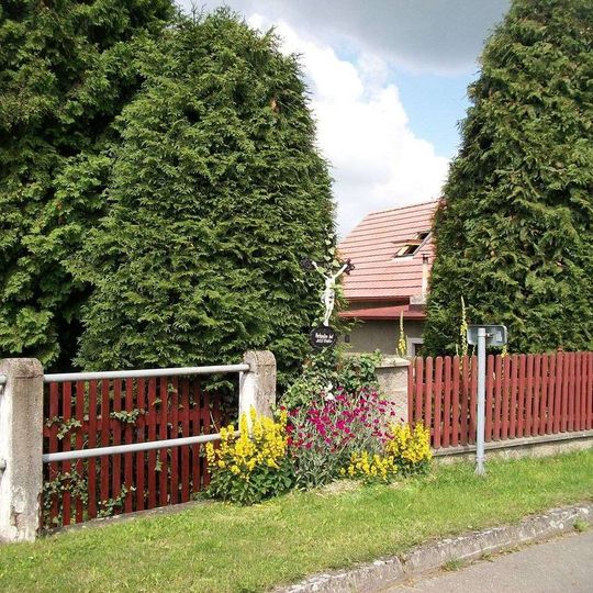 Kříž u silnice v Padařově