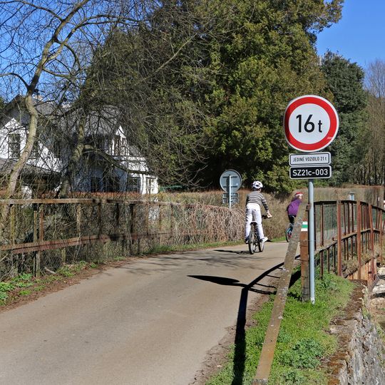 Most přes Křešický potok v Poříčku